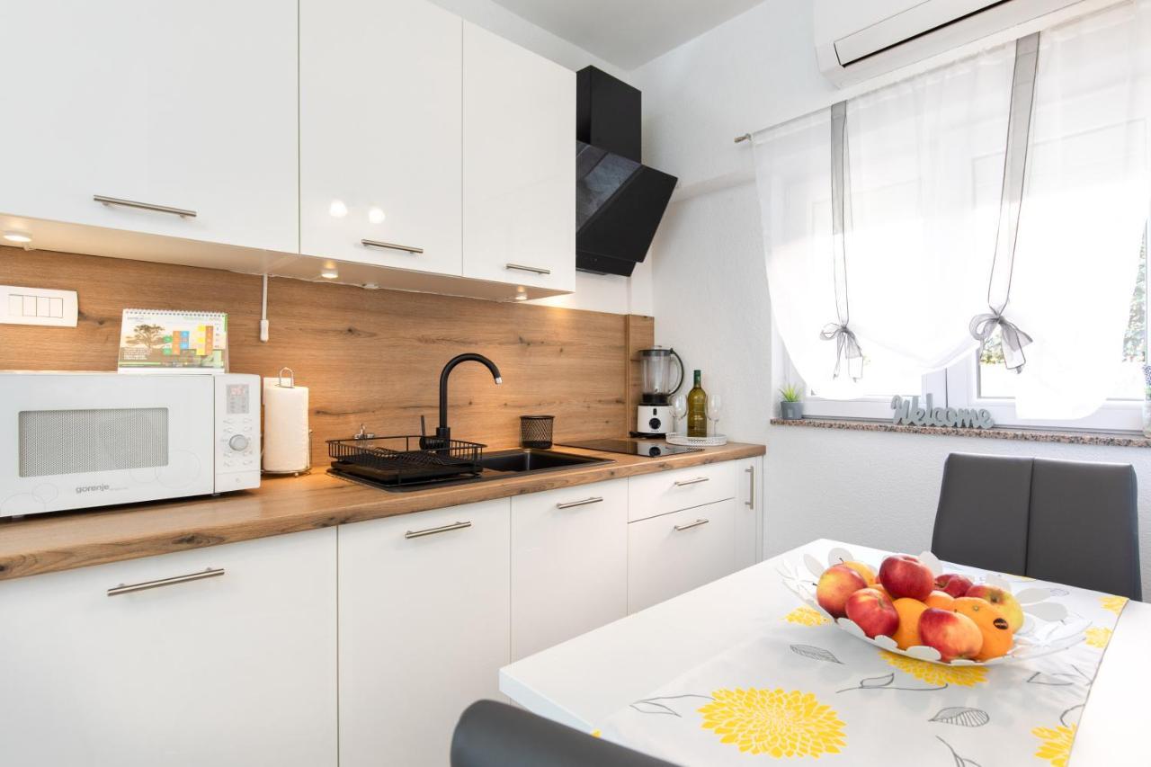 Apartman Ruza Krk Town Exterior photo