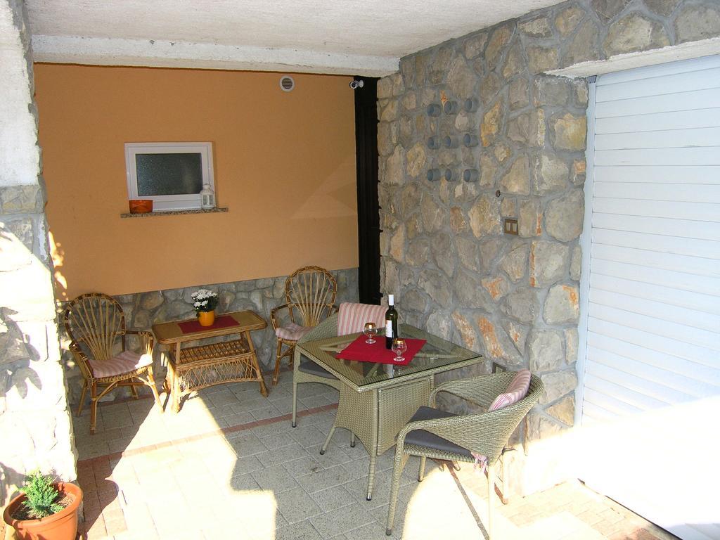 Apartman Ruza Krk Town Exterior photo
