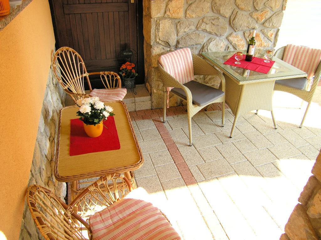 Apartman Ruza Krk Town Exterior photo